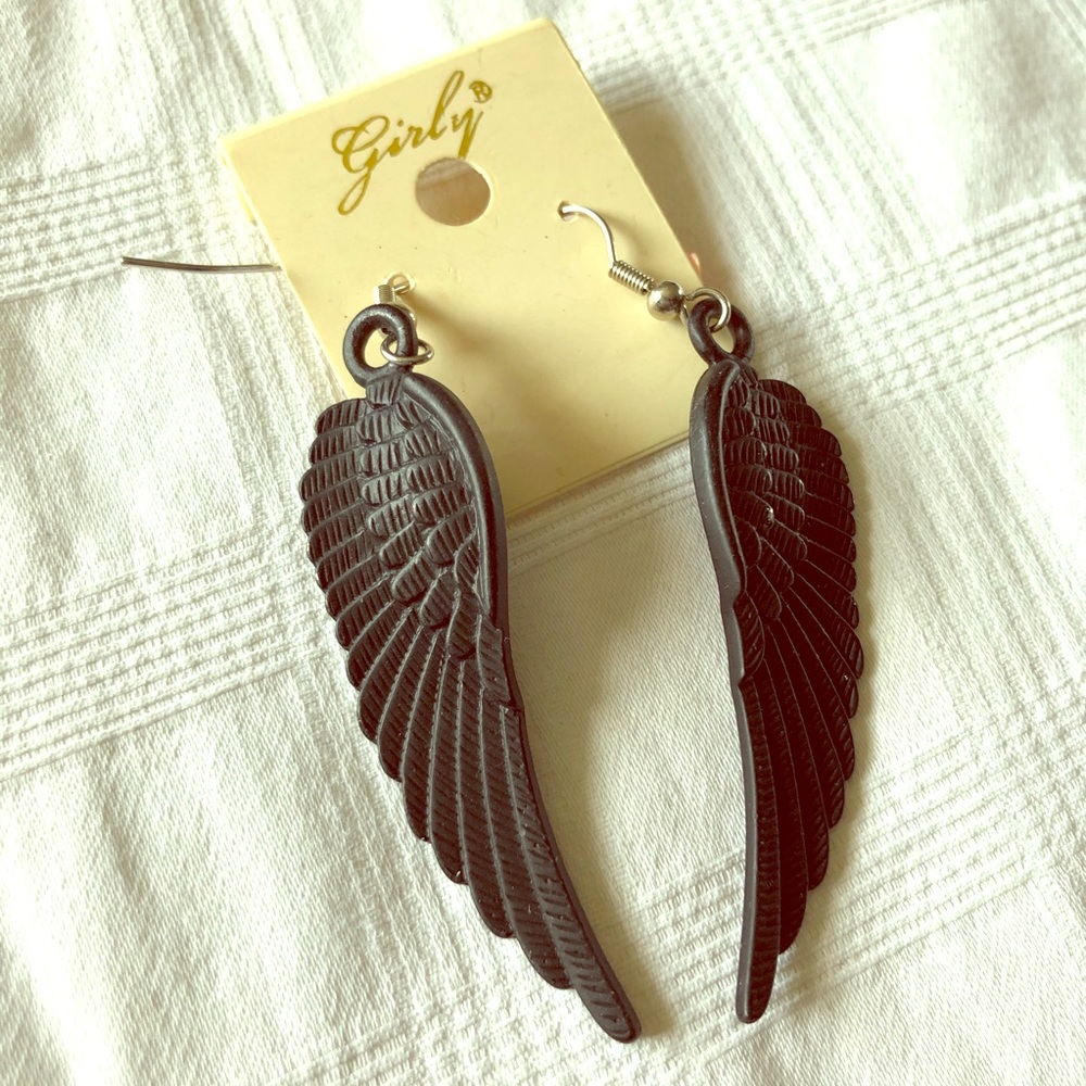 NWT NEVER WORN Black Wing Earrings